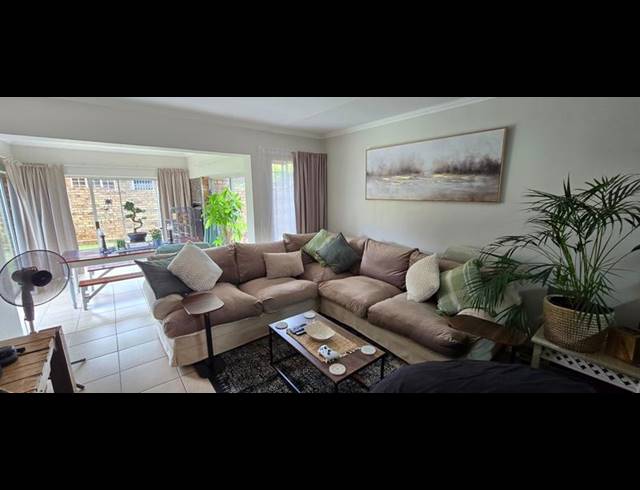 2 BEDROOM TOWNHOUSE FOR SALE IN MONTANA